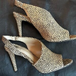 Gorgeous Vince Camuto Asymmetrical Sandal in Natural Calf Hair, Gently worn